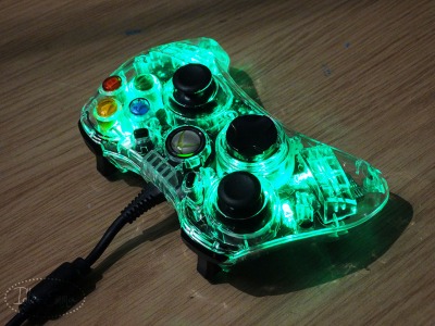 Photo - Xbox 360 wired remote